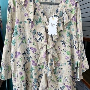 NWT Floral Ruffle V-Neck Blouse